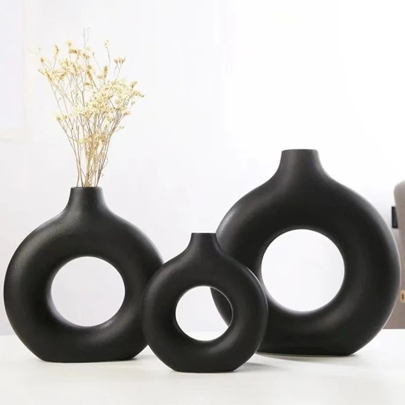 Minimalist Donut Vase – Modern Hollow Single-Flower Vase for Home & Wedding Decor